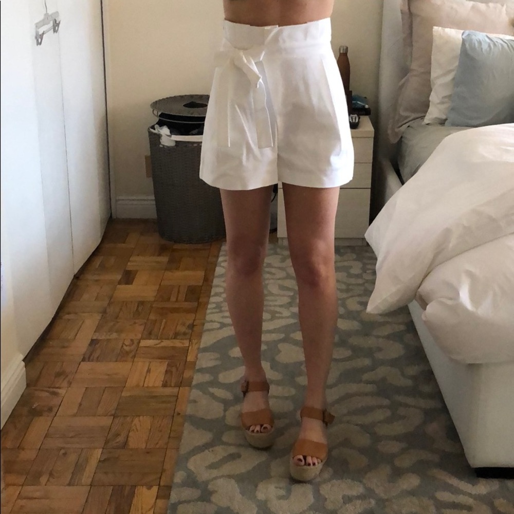 ZARA White High-Waisted Shorts (NEW WITH TAG)